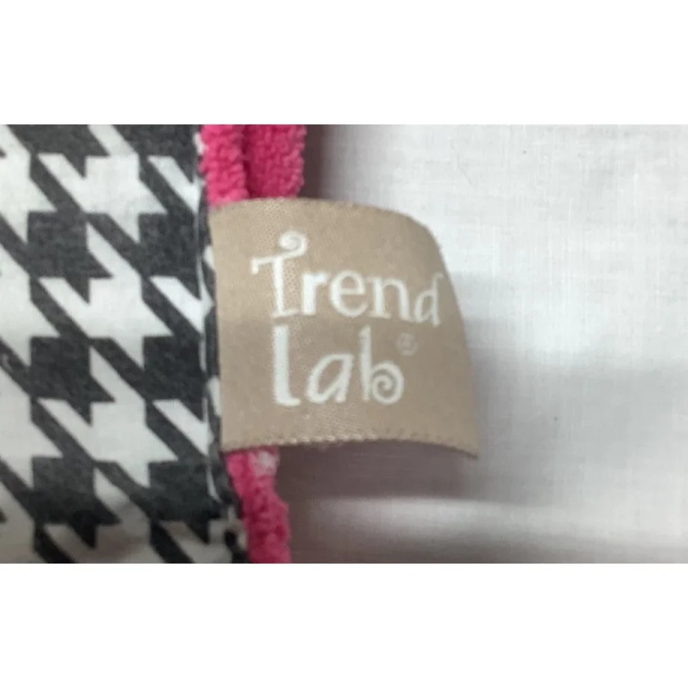 Trend Lab Baby Blanket Patchwork Black Pink and White 32